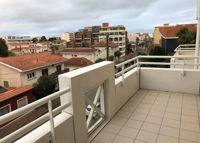 Cote Bassin Lägenhet